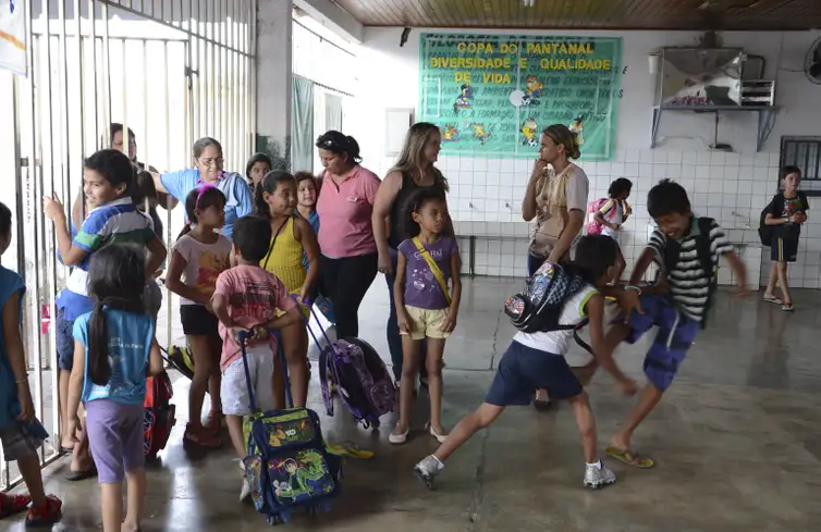 Desigualdades sociais dificultam acesso à educação infantil no Brasil