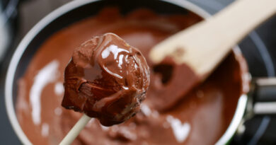 Colher com brigadeiro