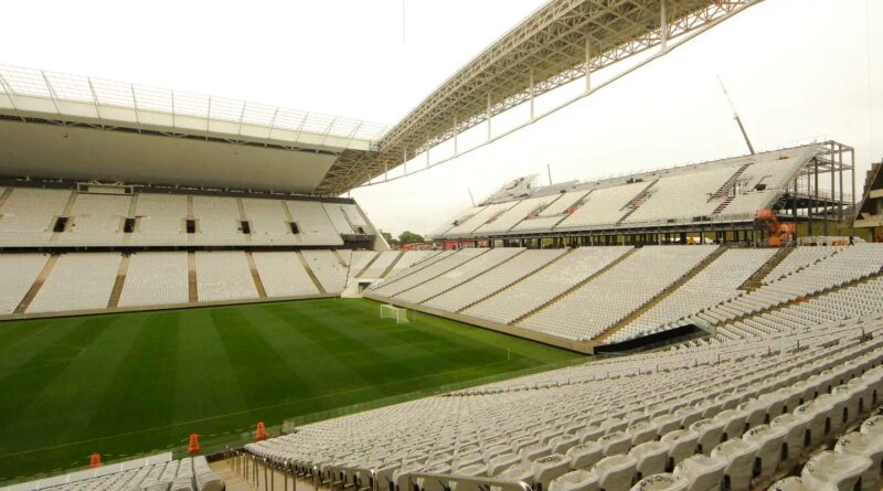Torcedor é morto por veículo da PM no estádio do Corinthias
