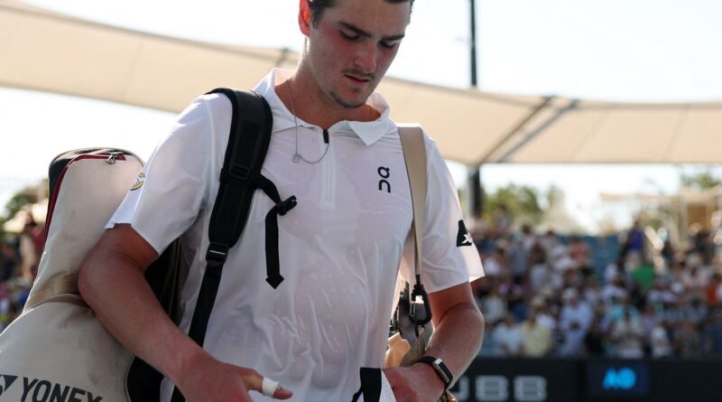 Fora de ritmo, João Fonseca cai na estreia do Aberto da Austrália