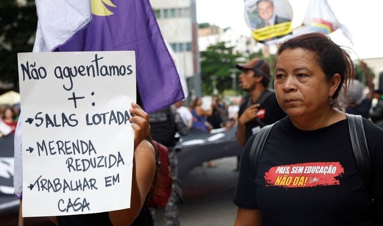 Rio de Janeiro (RJ), 09/04/2026 – Professores e profissionais das redes públicas municipal e estadual de ensino realizam greve com paralisação de 24 horas e protesto. Foto: Fernando Frazão/Agência Brasil