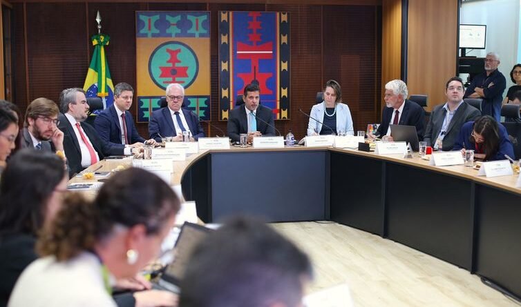 20-05-2026 - O ministro da Educação, Leonardo Barchini, durante apresentação dos resultados da PND e Enade das 
Licenciaturas de 2025. Foto: Fábio Nakakura/Ministério da Educação