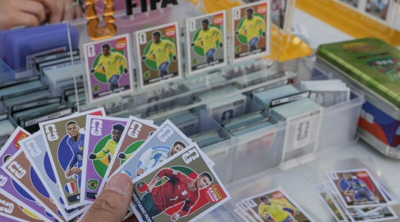 Troca de figurinhas pode atenuar alto custo do álbum da Copa do Mundo