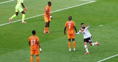 Alemanha vira sobre a Costa do Marfim e garante vaga na próxima fase