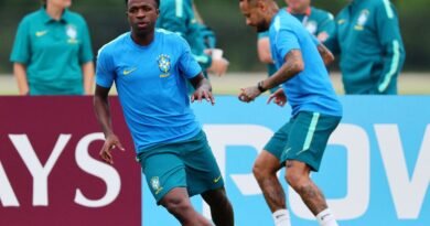 Com dúvida na direita, Brasil encerra preparação para encarar Escócia