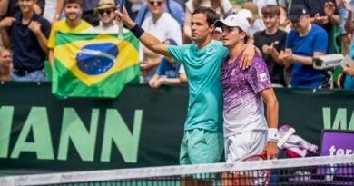 João Fonseca fica com o vice na chave de duplas do ATP 500 de Halle