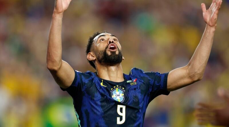 Matheus Cunha vive sonho na Copa e valoriza elenco: