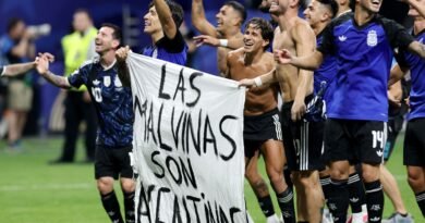 Ato de jogadores argentinos reacende debate sobre domínio das Malvinas