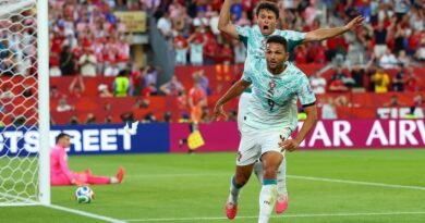 Portugal vira sobre Croácia e vai às oitavas com gols de CR7 e Ramos
