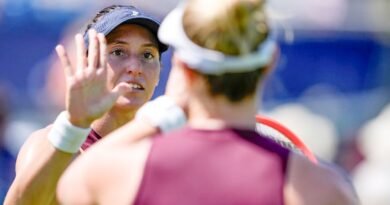 Luisa Stefani avança às oitavas de final nas duplas em Wimbledon