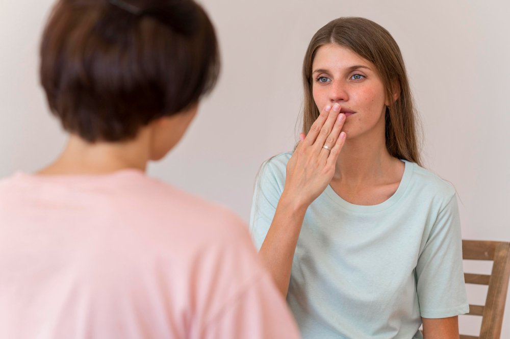 Linguagem silenciosa: o que é e como ela influencia a comunicação