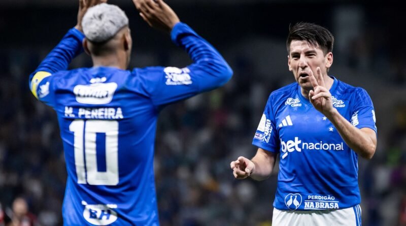 Cruzeiro vence Flamengo e Palmeiras agradece no Brasileirão