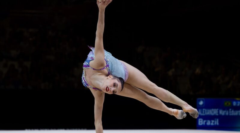 Babi e Maria Eduarda brilham em 1º dia do Mundial de Ginástica Rítmica
